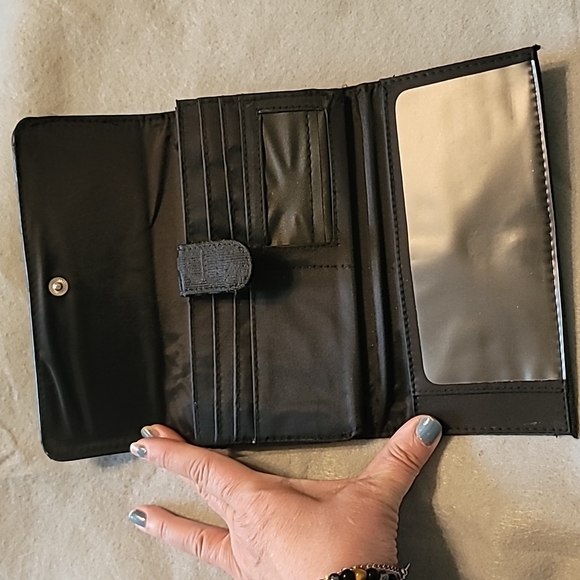 Wallet - Picture 3 of 5